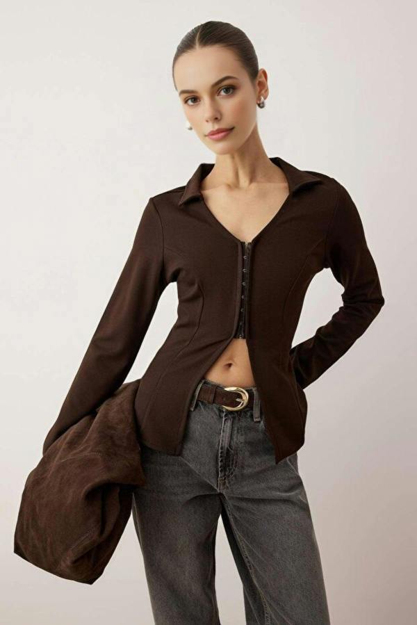 WOVCOR Polo Collar Hooked Fitted Knit Blouse