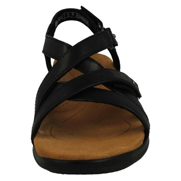 Clarks Ladies Clarks Strappy Cross Detailed Sandals Kitly Go
