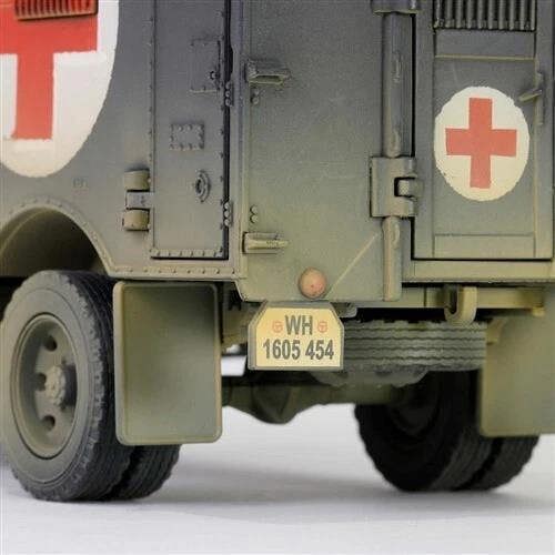 MCSlots Opel Blitz KFZ 305 Ambulance RAL7021 Dunkelgrau 1:32 Forces of Valor 801101B