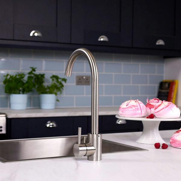 Flode Lillehammer | Single Lever Kitchen Sink Mixer Tap with Swivel Spout | Brushed Steel Finish