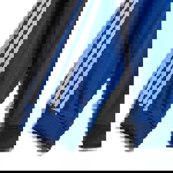 5e90016e7daaeba7f3a608793780a42e