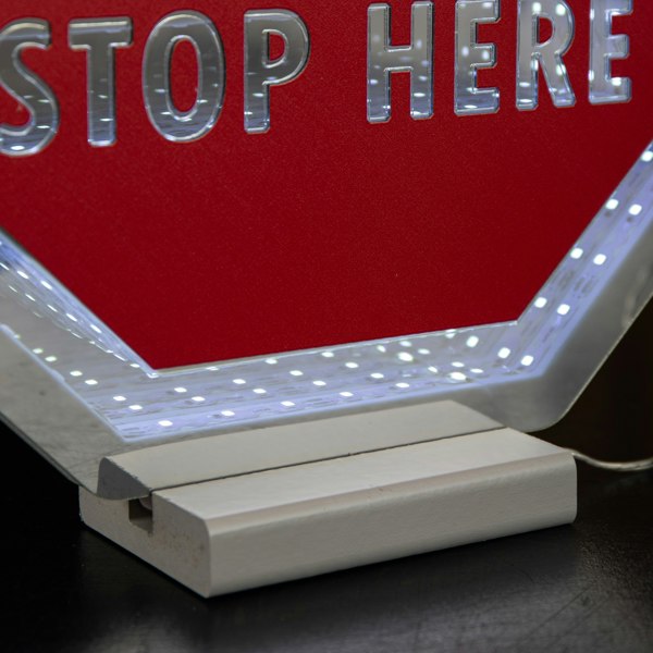 Samuel Alexander 40cm Light up Christmas Santa Stop Here Sign with Hat Infinity Decoration & LEDs