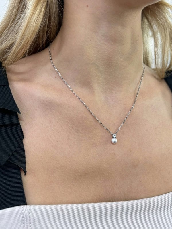 SVNX Mini Pearl Diamante Necklace in Silver Colour