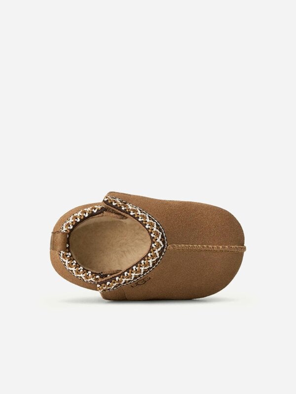 UGG Baby Tasman and Lovey Gift Set in Chestnut