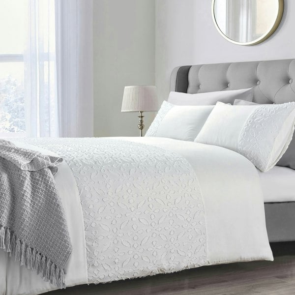 Intimates Zenith Tufted White Duvet Cover & Pillowcase Set