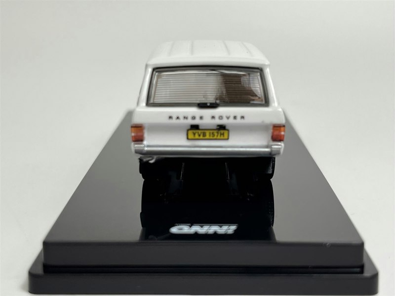 Inno 64 Range Rover Classic White 1:64 Scale Inno Models IN64RRCWHI