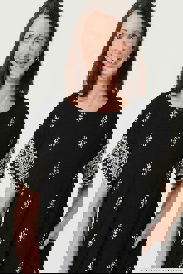 Black | Border Printed Knee Length Shift Dress