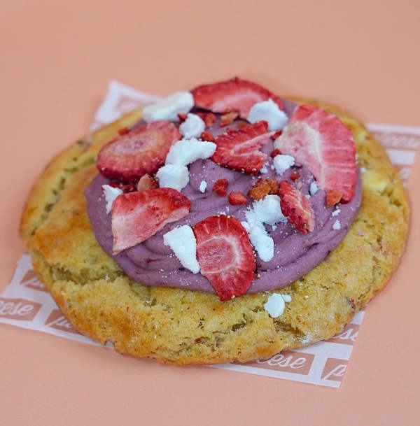 Pleese Eton Mess Cookie