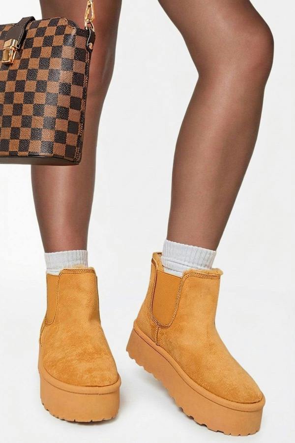 Edith Fluffy Platform Sole Chelsea Faux Fur Lined Ankle Boots - Camel_wb