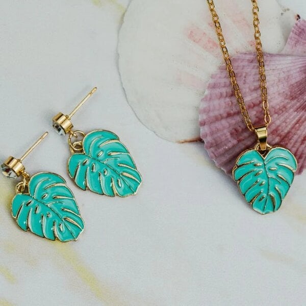 The Colourful Aura Green Tropical Feather Leaf Zircon Charm Dangle Drop Stud Statement Earrings