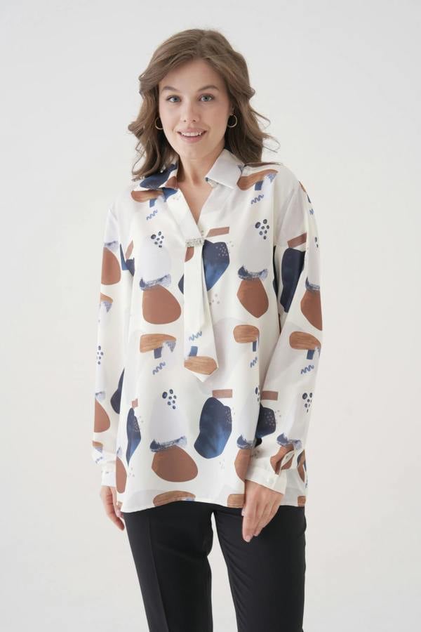 Hoxton Gal Oversized V-Neck Long Sleeves Brooch and Print Detail Blouse