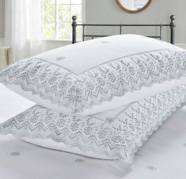 HomeSpace Direct Arielle White Bedpread Set