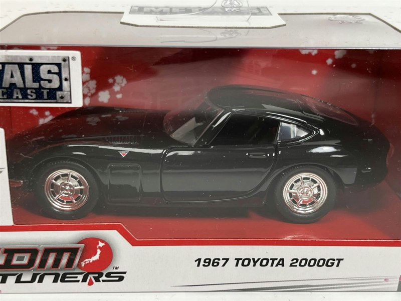 Jada 1967 Toyota 2000GT JDM Tuners 1:32 Scale 99576