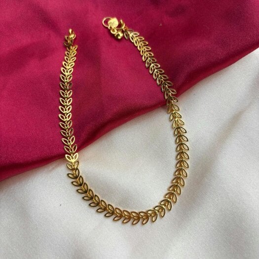 The Colourful Aura Golden Brass Hollow Leaf Minimalist Boho Thin Slim Foot Payal Anklet