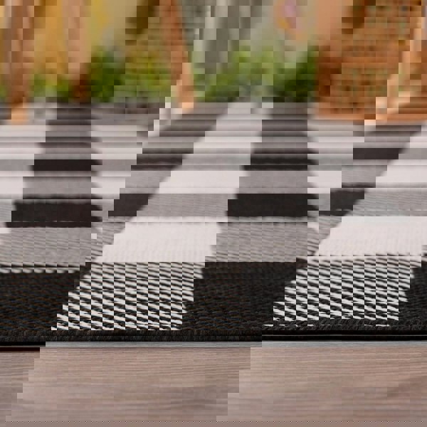 Black Checkered Outdoor Rug for Garden | The Rugs