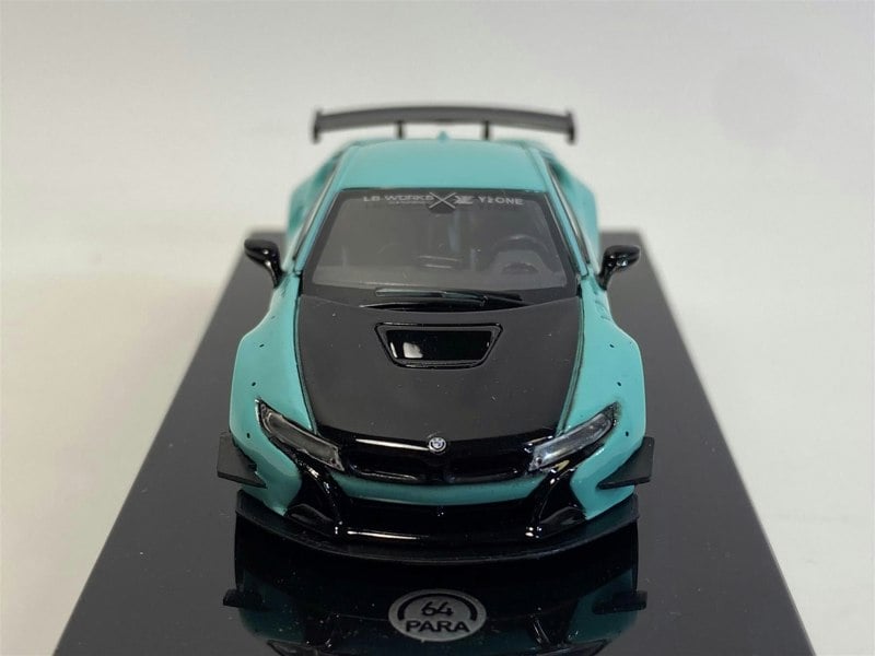 lw bmw i8 peppermint green black 1:64 scale paragon 55143