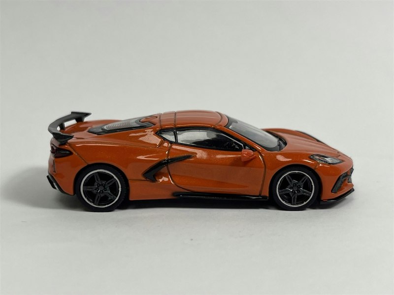 Mini GT Chevrolet Corvette Stingray 2020 Sebring Orange Tintcoat RHD 1:64 Mini GT MGT00227R