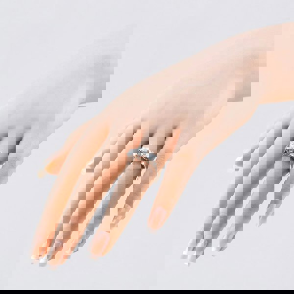 T. H. Baker 9ct White Gold 2.00ct Certified Lab Grown Brilliant Cut Diamond Three Stone Ring LGR5026-200