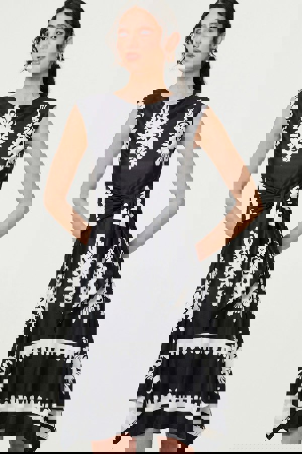 Black And White | Ikat Print Tie Front Knee Length Dress
