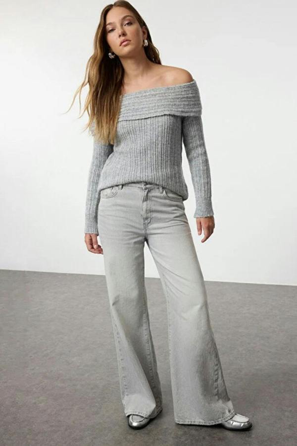Hoxton Gal Oversized Flared Sleeve Knit Sweater