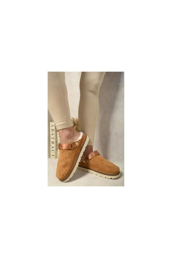 Delilah Faux Fur Slingback Closed Toe Clogs - Camel