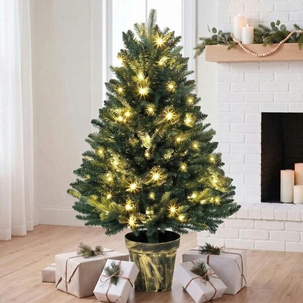 Bobobiy Realistic Xmas Tree, 4ft Prelit Artificial Christmas Tree with 80 Lights, Green