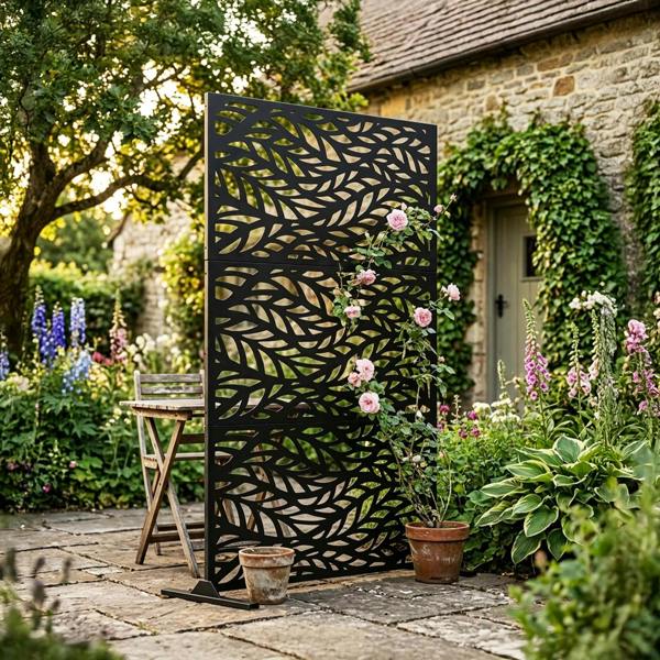 Nicoman Metal Indoor/Outdoor Privacy Screen 90cm x 180cm - Leaf