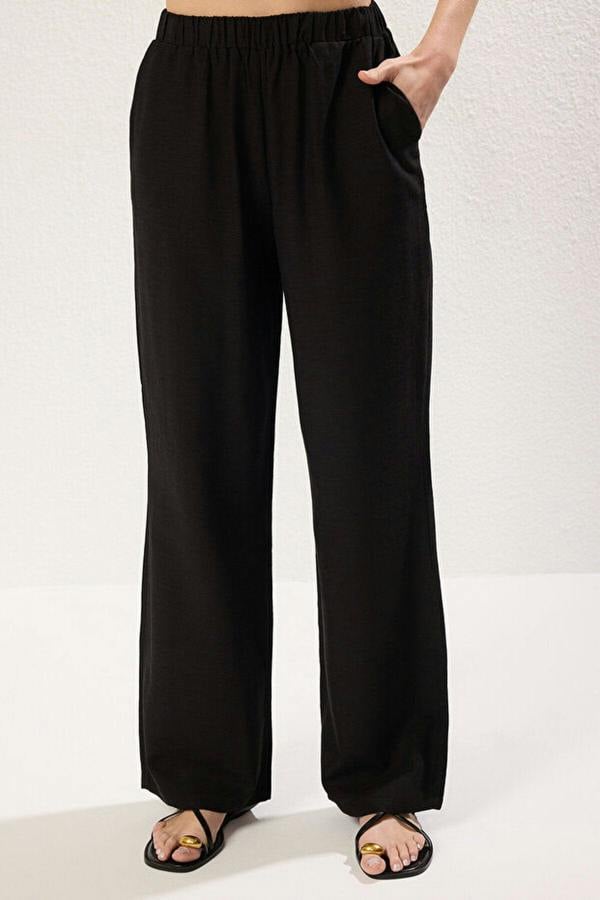 WOVCOR 2-Piece Linen-Look Crew Neck Blouse and Trousers Woven Set