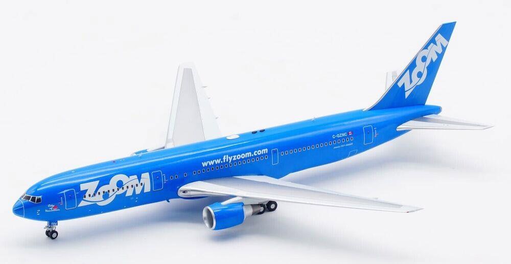 MCSlots Zoom Airlines Boeing 767-306/ER C-GZNC With Stand 1:200 Inflight200 IF763Z41023