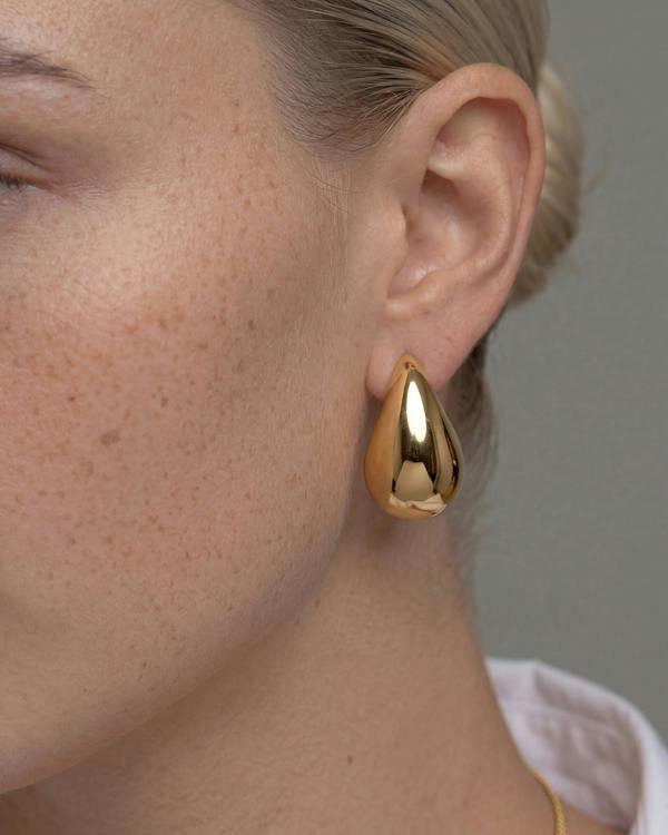Elk & Bloom Medium Chubby 14K Gold Teardrop Drop Studs