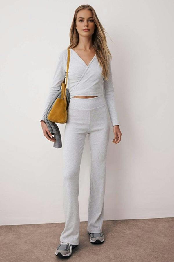 WOVCOR 2-Piece Slim Fit Long Sleeve Stretch Knit Set with Wrap Closure