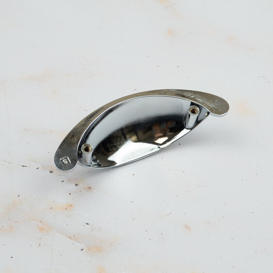 Handle & Home Polished Chrome Knob and Coordinating Cup Handle