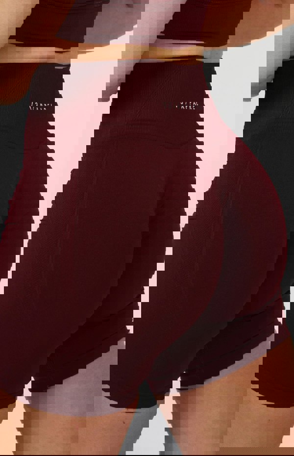 V3 Apparel Tempo Seamless Scrunch Shorts - Pomegranate Red