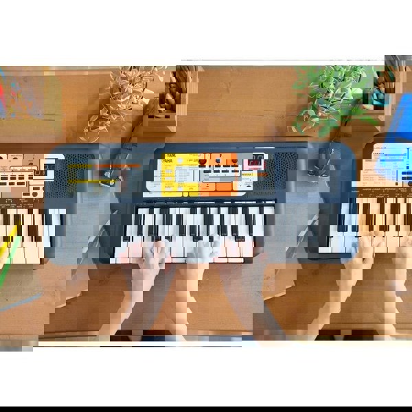 Yamaha PSS-F30 Mini Key Portable Keyboard Portable Keyboards