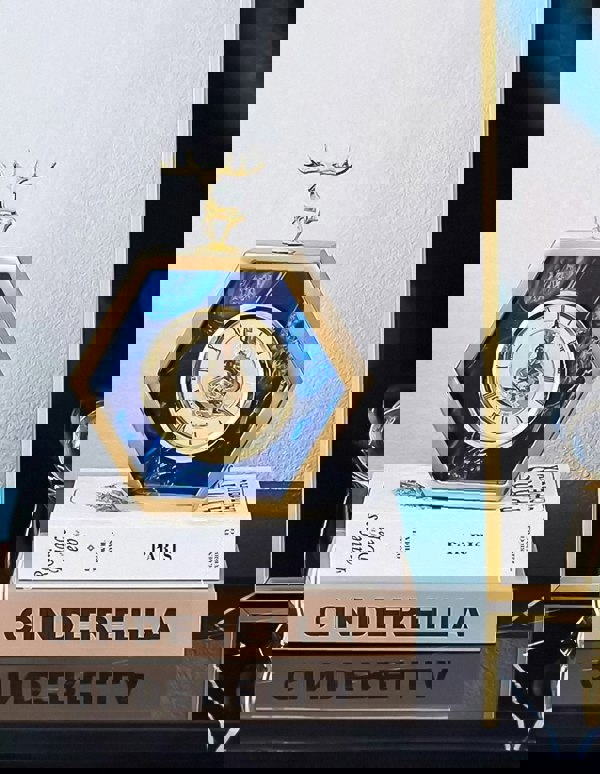 Anyhouz Tabletop Hexagon Gold Desk Clock With Deer Head Home Decor 23cm