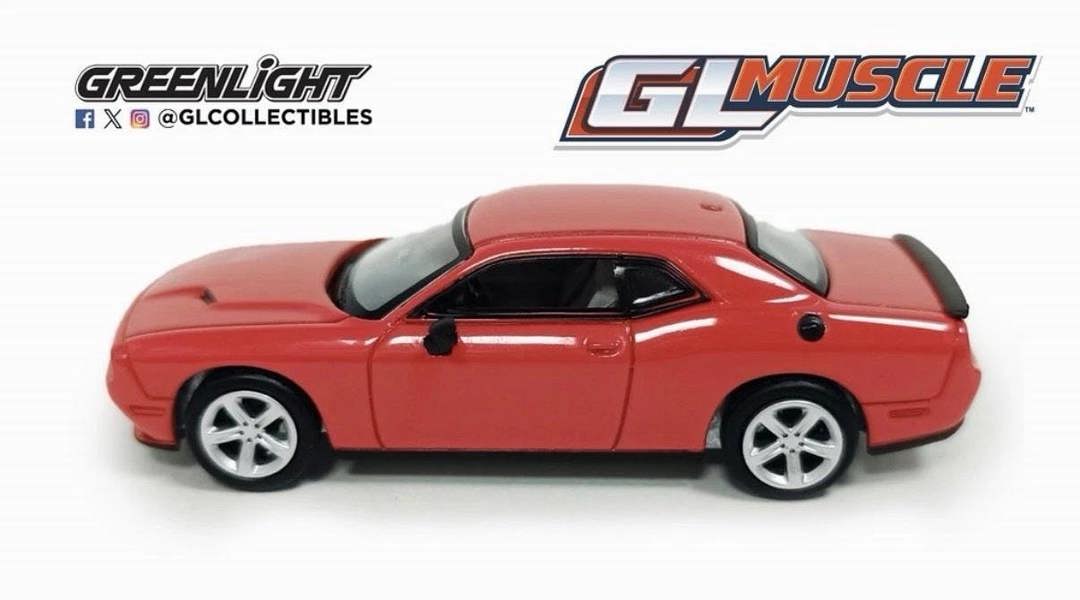 MCSlots Dodge Challenger RT 2016 Torred 1:64 Scale Greenlight 13370D