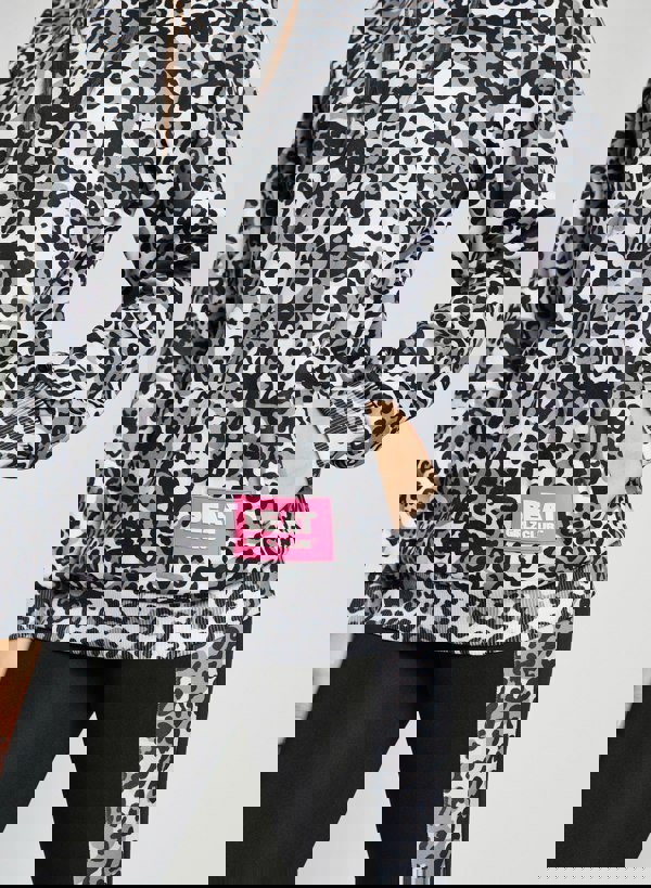 Beat Girlz Club Savannah SNOODY™ -  Black Leopard Print