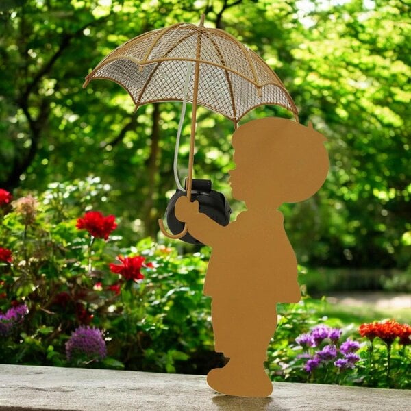 EDH Door Hardware Rustic Boy Silhouette with Solar Umbrella – 46 x 22 x 17.5 CM | Metal Garden Sculpture with Solar Light