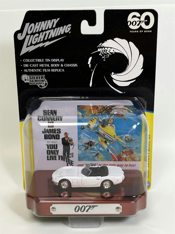 Johnny Lightning James Bond 007 1967 Toyota 2000 GT 1:64 Scale JLDR017