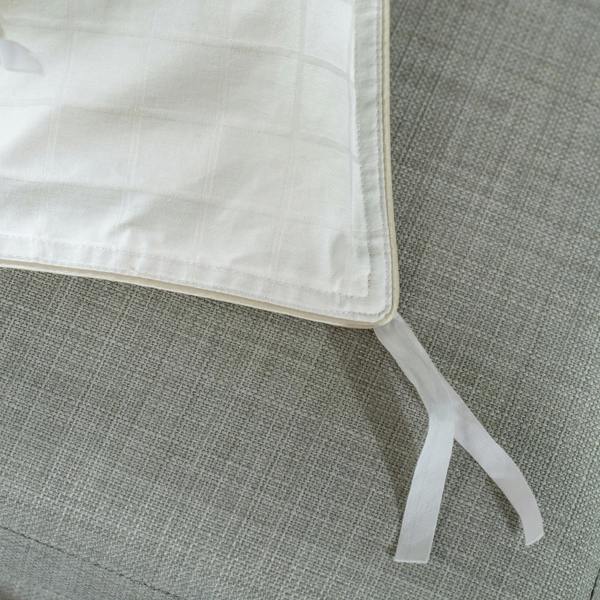 Soak&Sleep Soft as Down with Silk Duvet - Signature Ties