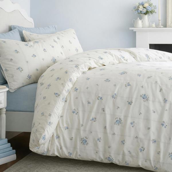 Bianca Vintage Rosebud Lace 200 Thread Count Cotton Reversible Duvet Cover Set Blue