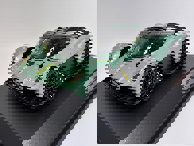 Aston Martin Valkyrie Appletree Green 1:18 Scale CMJ Diecast DC118AMVKSG