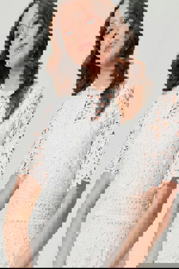 White | Lace Layer Short Sleeve Midi Dress