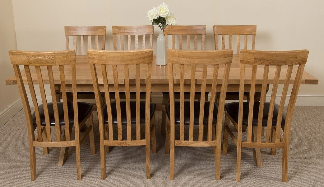 That's Furniture Vermont Cross Leg Oak Extending Dining Table with Harvard Oak Chairs