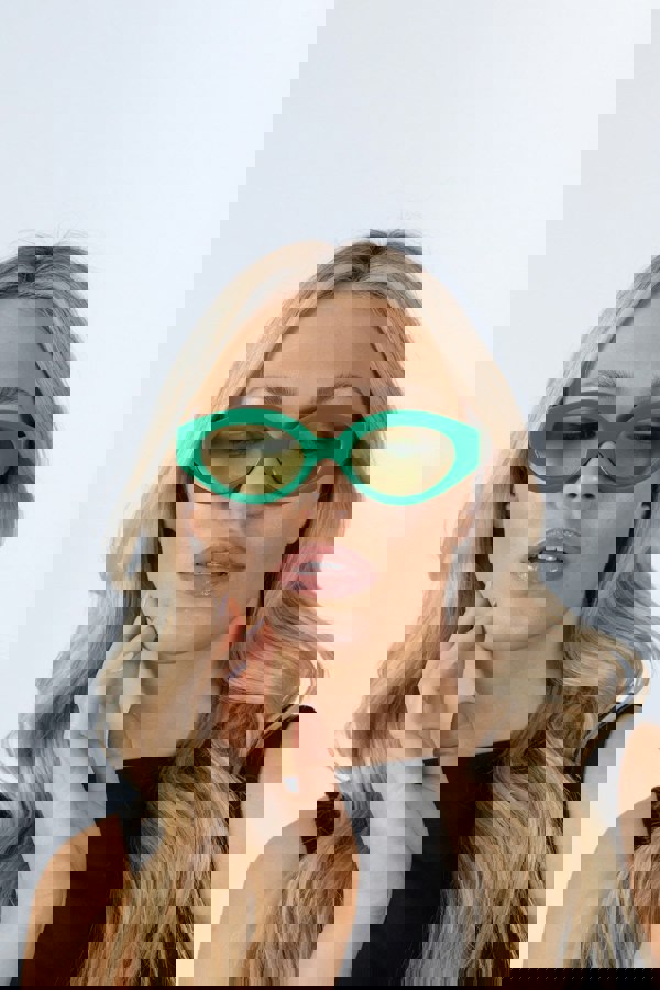 SVNX Retro Small Oval Sunglasses Green