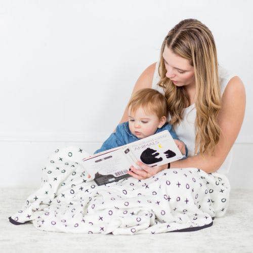 Lulujo - Quilted Blanket - Hugs & Kisses