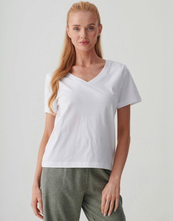 British Boxers Women's Organic Cotton V-Neck T-Shirt - White