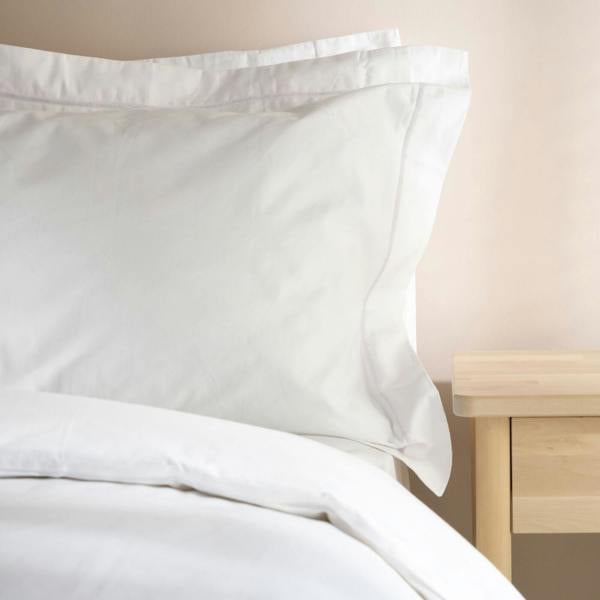 White 400 Thread Count Egyptian Cotton Fitted Sheet Multipacks bedroom detail | Soak and Sleep