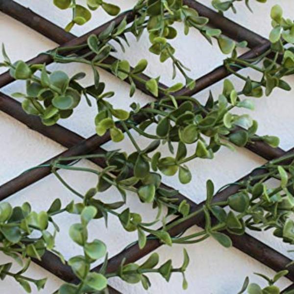 The Garden Marketplace Expanding Willow Garden Trellis with Buxus Leaves, 2m x 1m Extendable Privacy Screen Panel, Decorative Greenery Fence Cover