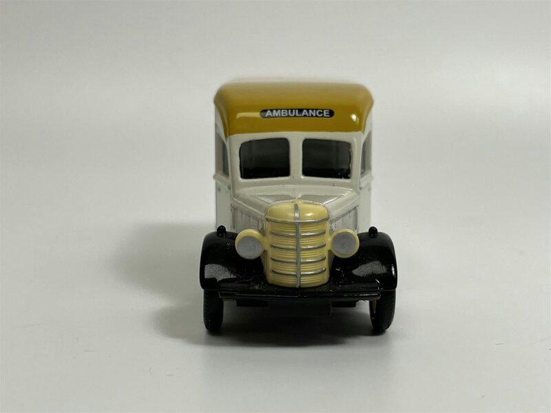 MCSlots Bedford Ambulance Salop County Council Days Gone Lledo DG064008D S8